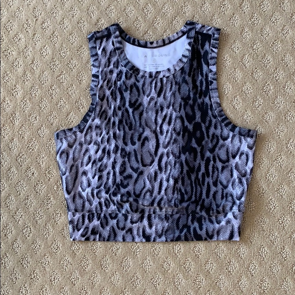Playground workout top NWOT